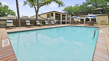 Rerfreshing pool with lounge areas